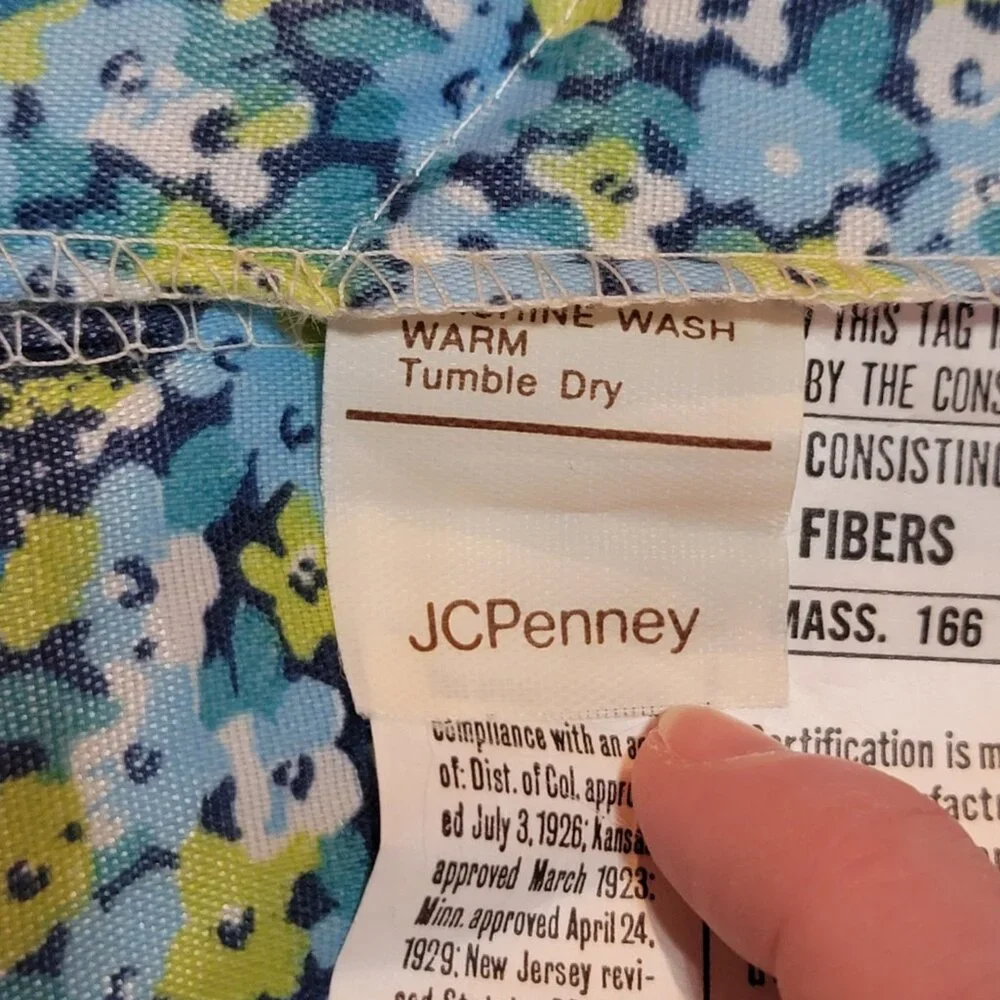 Vintage 70s Set Of 2 Standard Pillow Shams Retro Mod Flowers 24x18 JC Penney